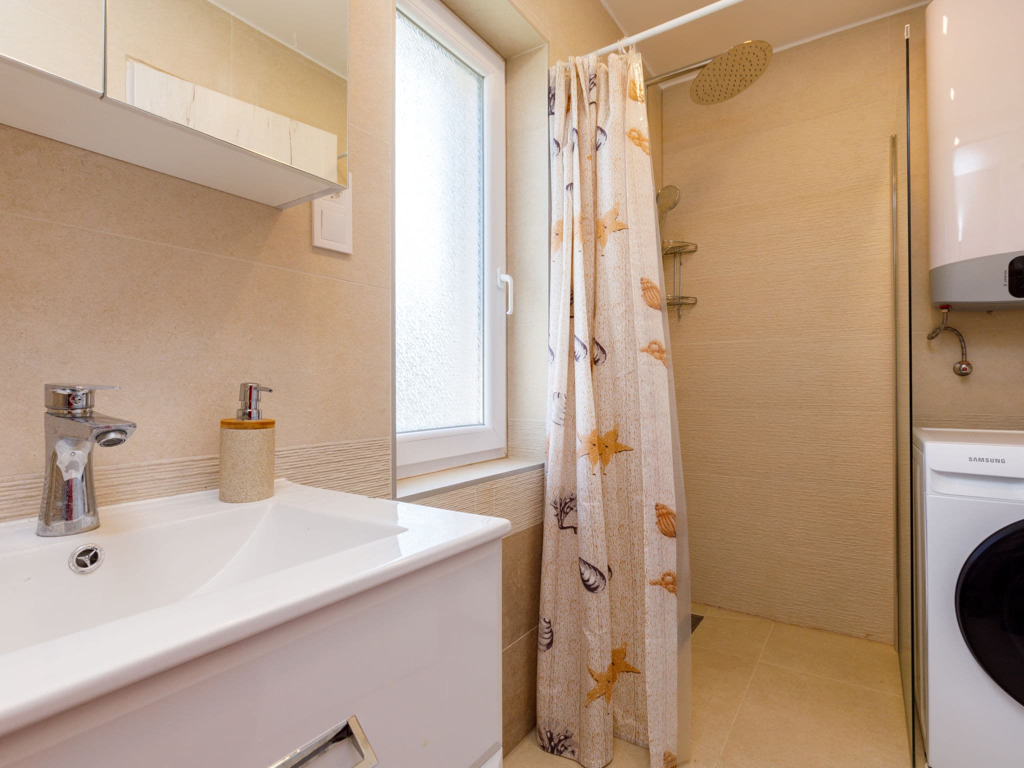 Bathroom / Wellness
