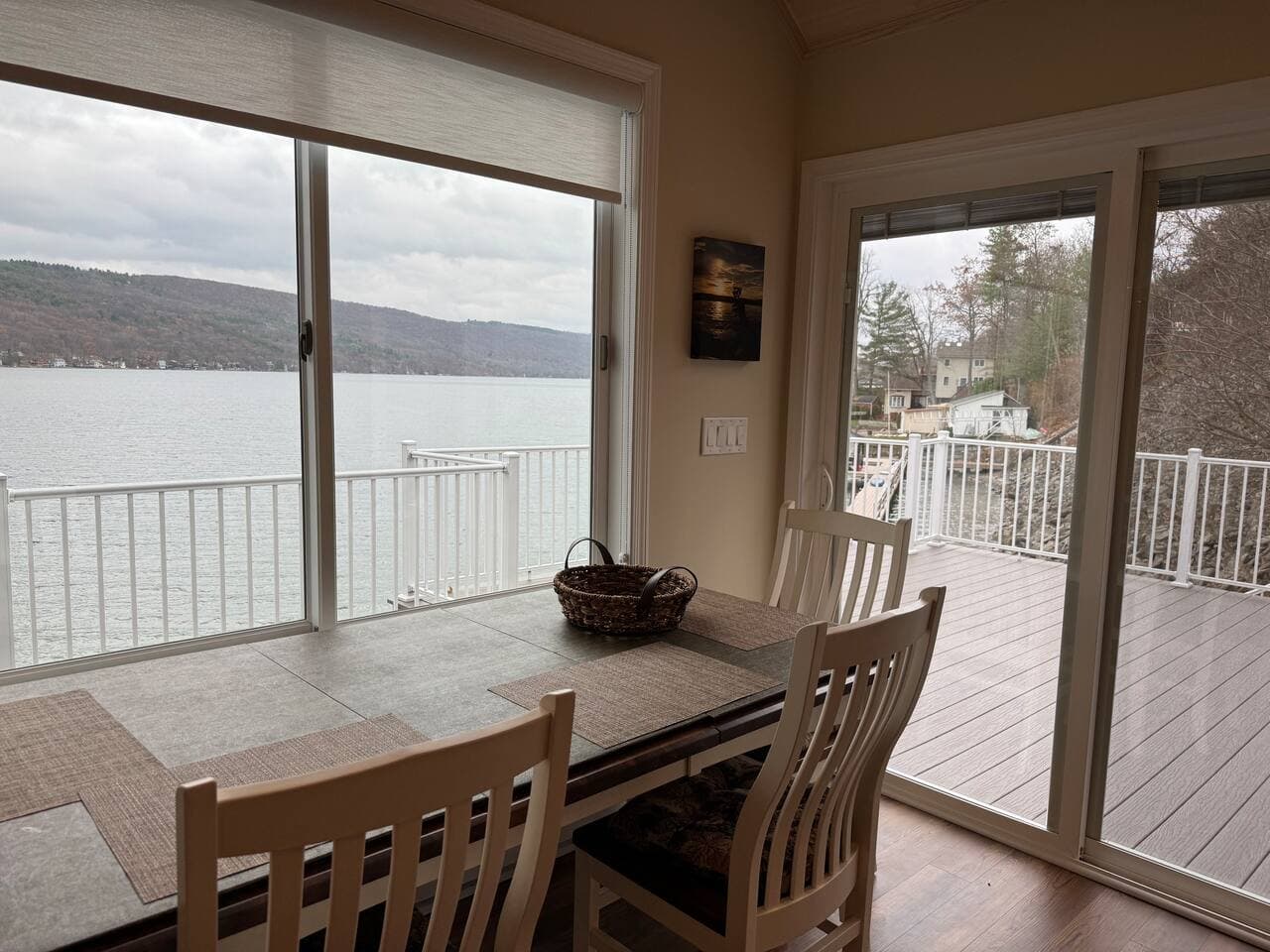 Upper level Dining area 