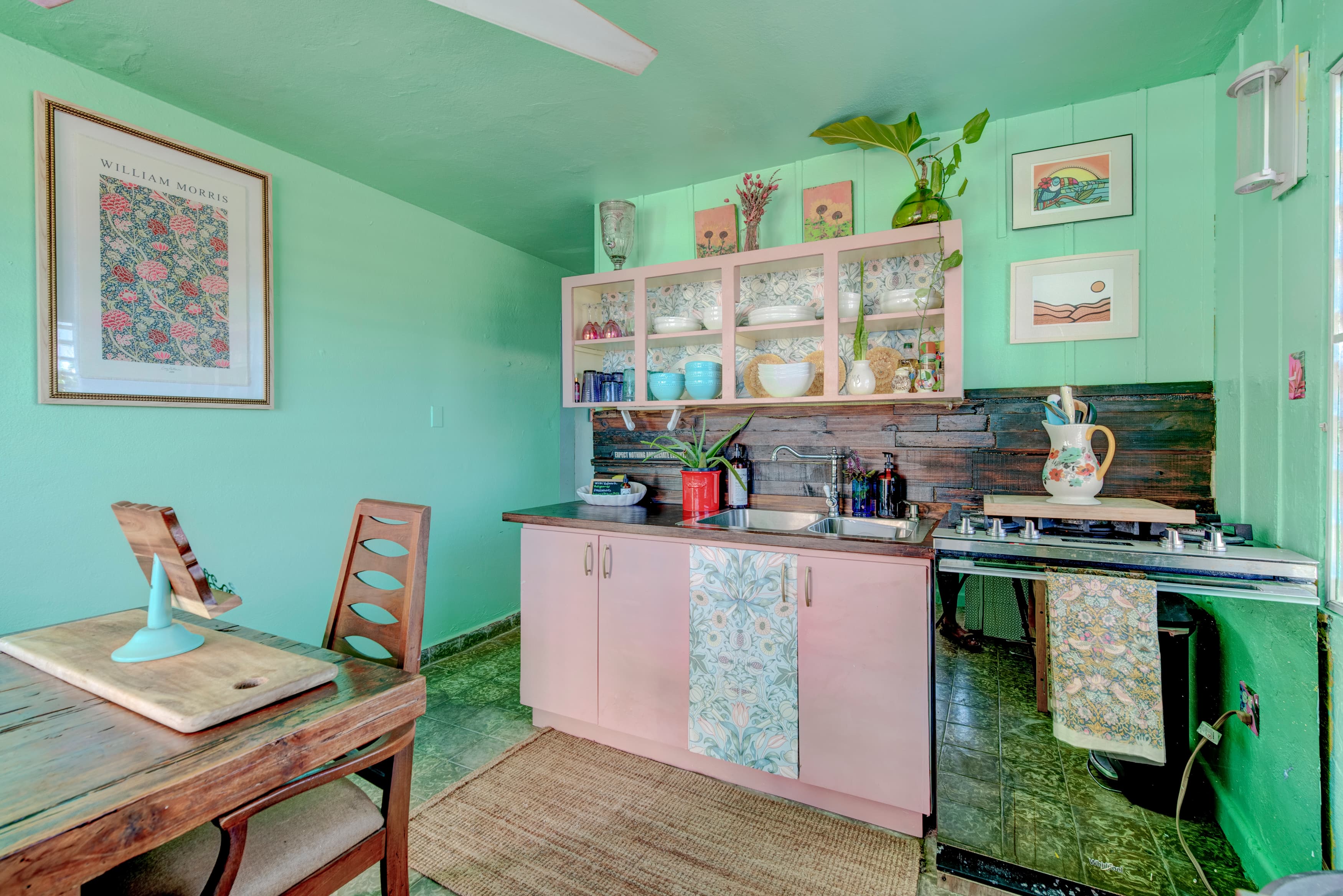 Full Kitchen