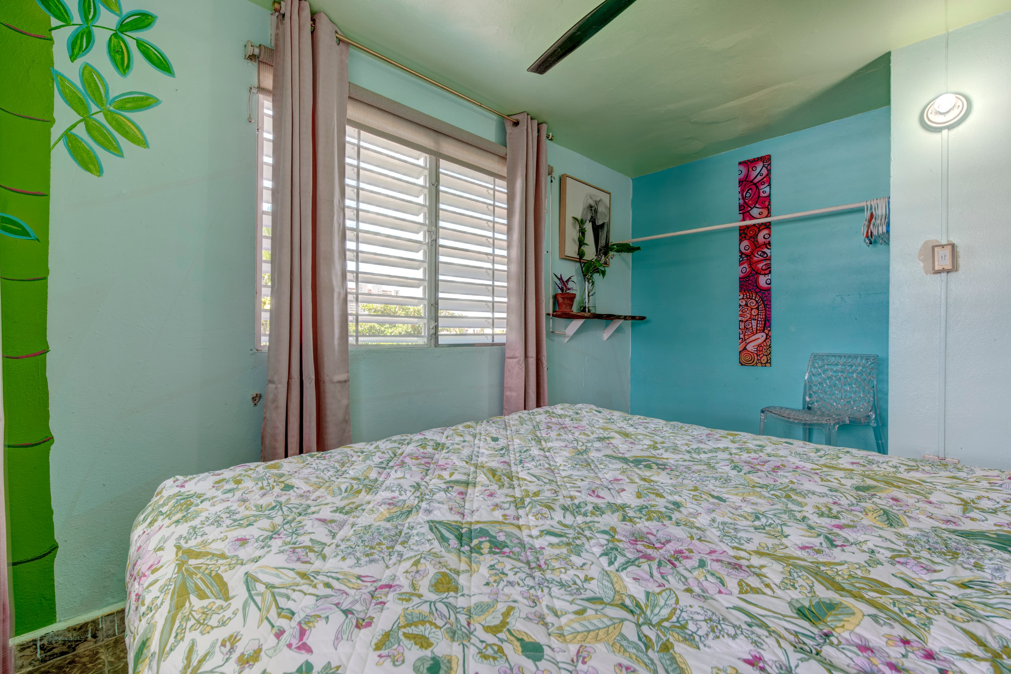 Butterfly  Suite with Queen Bed with Memory foam mattress