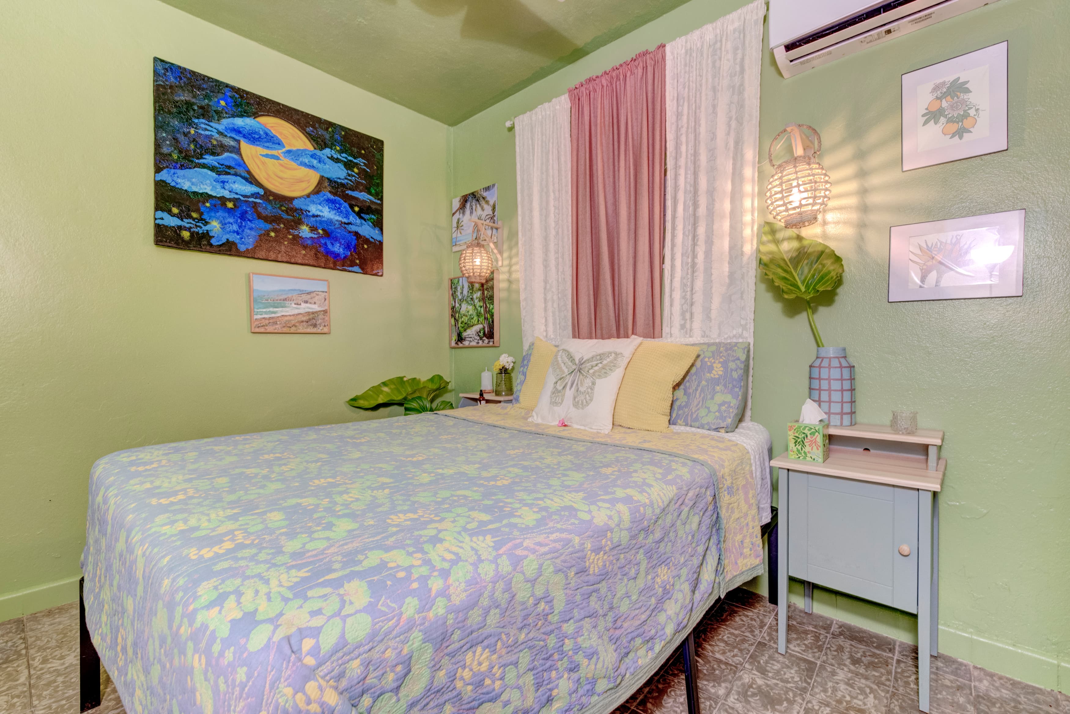 Bedroom #1 with A/C