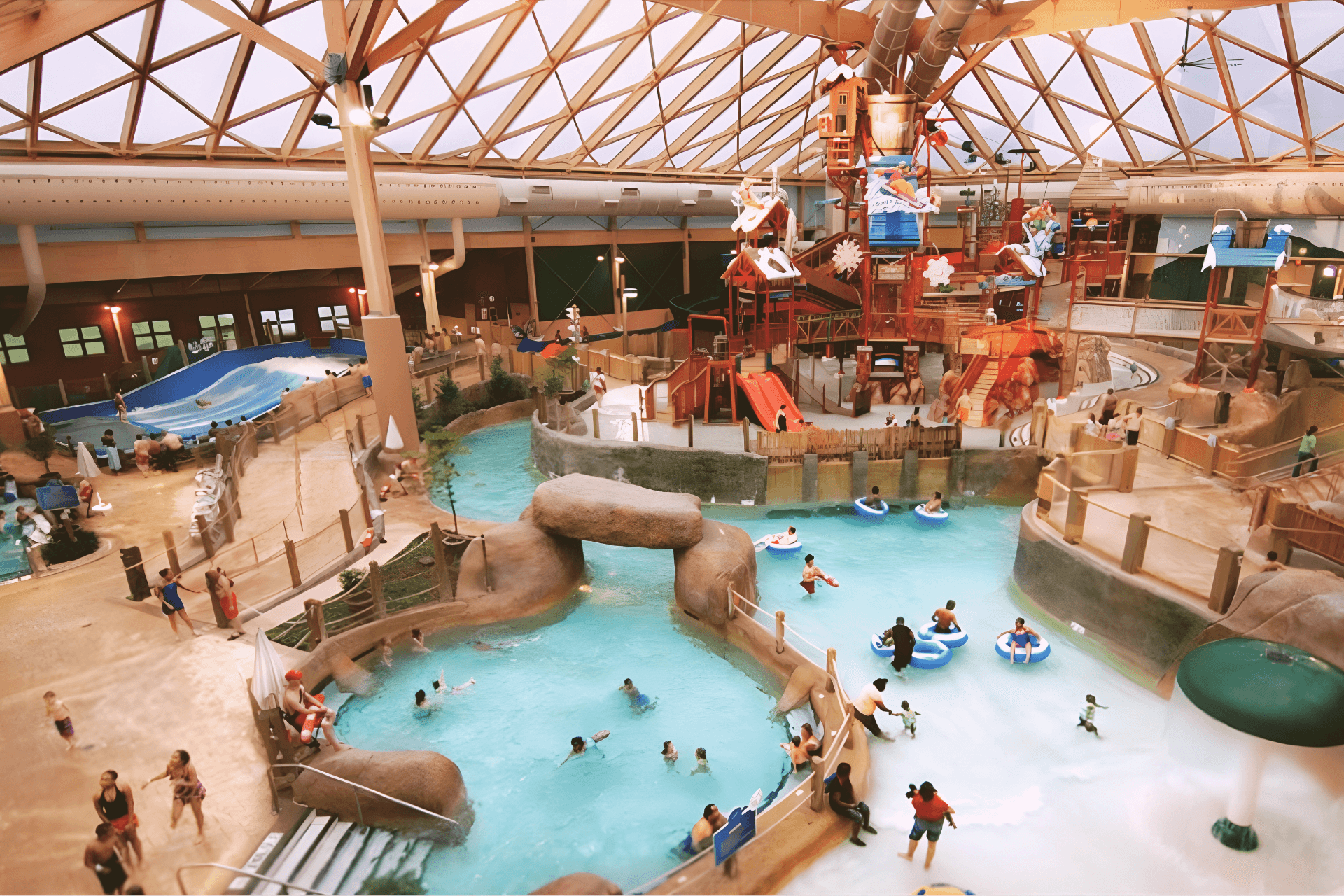 ☀ Camelback Mountain Resort (8 miles) – Skiing, snowboarding, and Camelback Waterpark