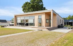 "Eljas" - 10m from the sea