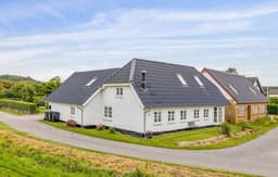 "Yorik" - 1.6km from the sea