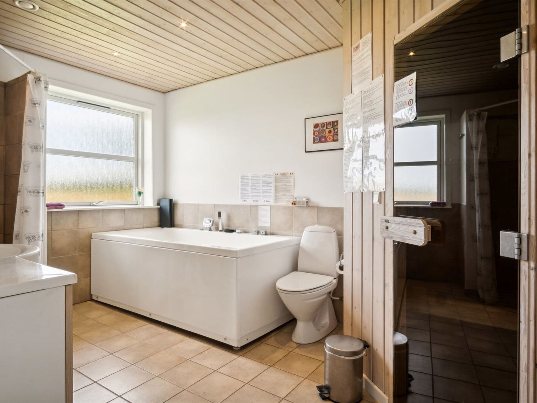 Bathroom / Wellness