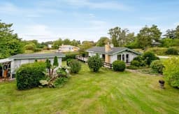 "Ayo" - 200m from the sea