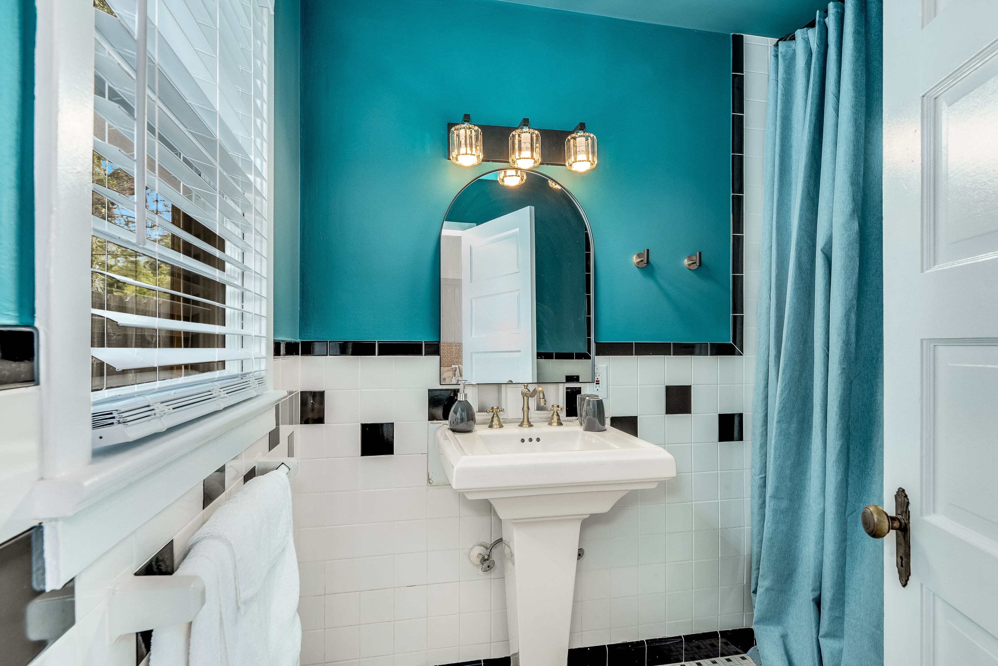 Flamingo Studio Bathroom
