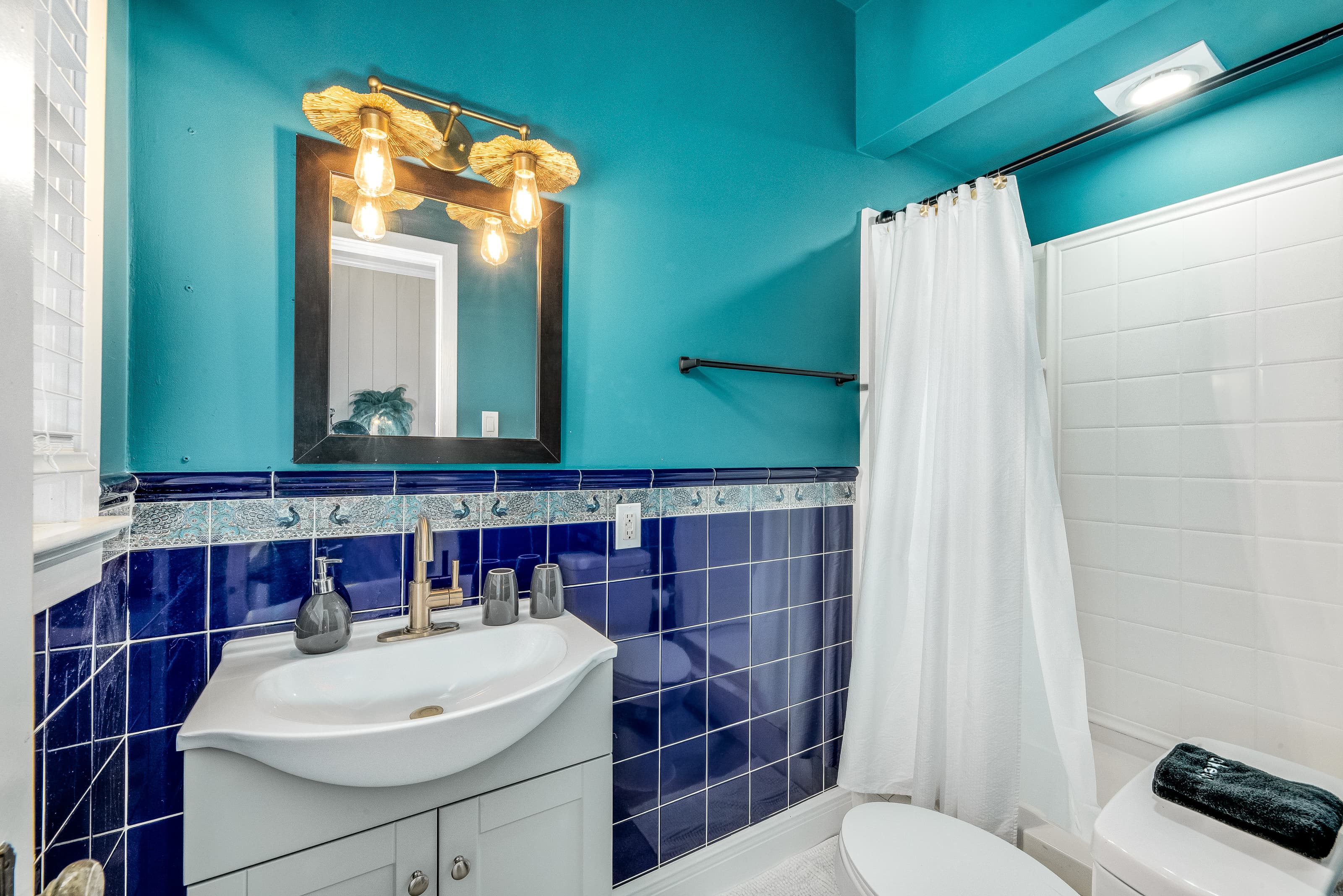 Peacock Studio Bathroom with Large Shower
