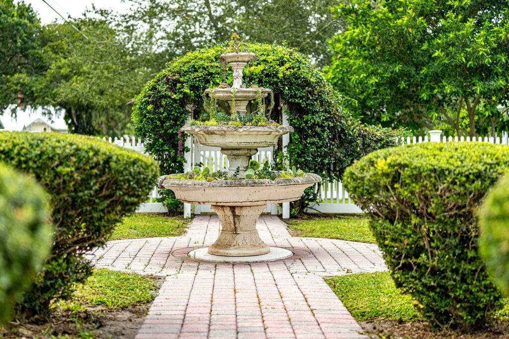 Succulent Fountain