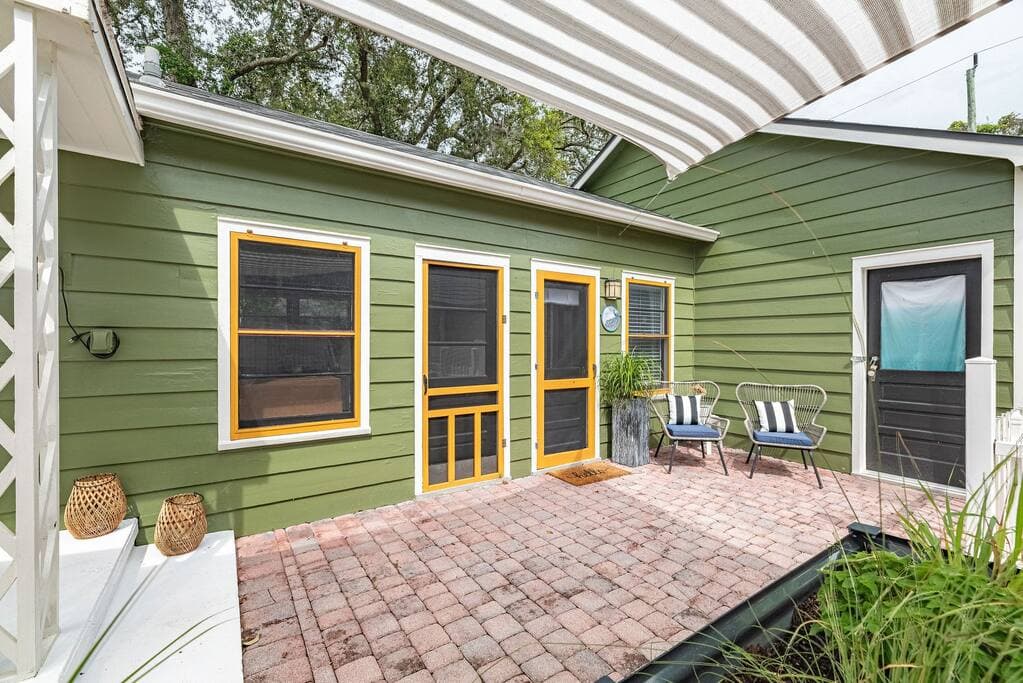 Common Kitchen Entry and Peacock Studio Entry