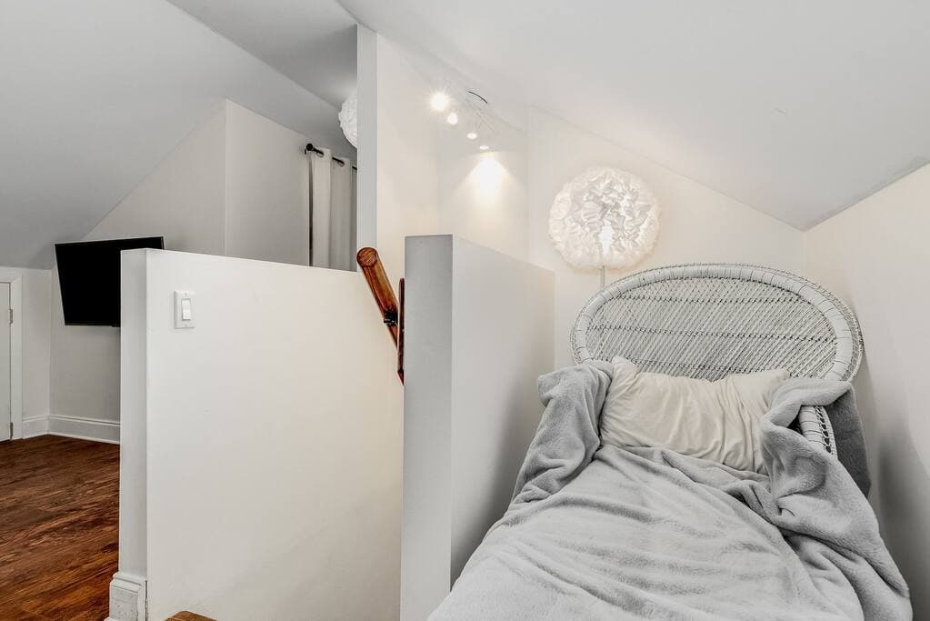 Dove Suite Reading Nook
