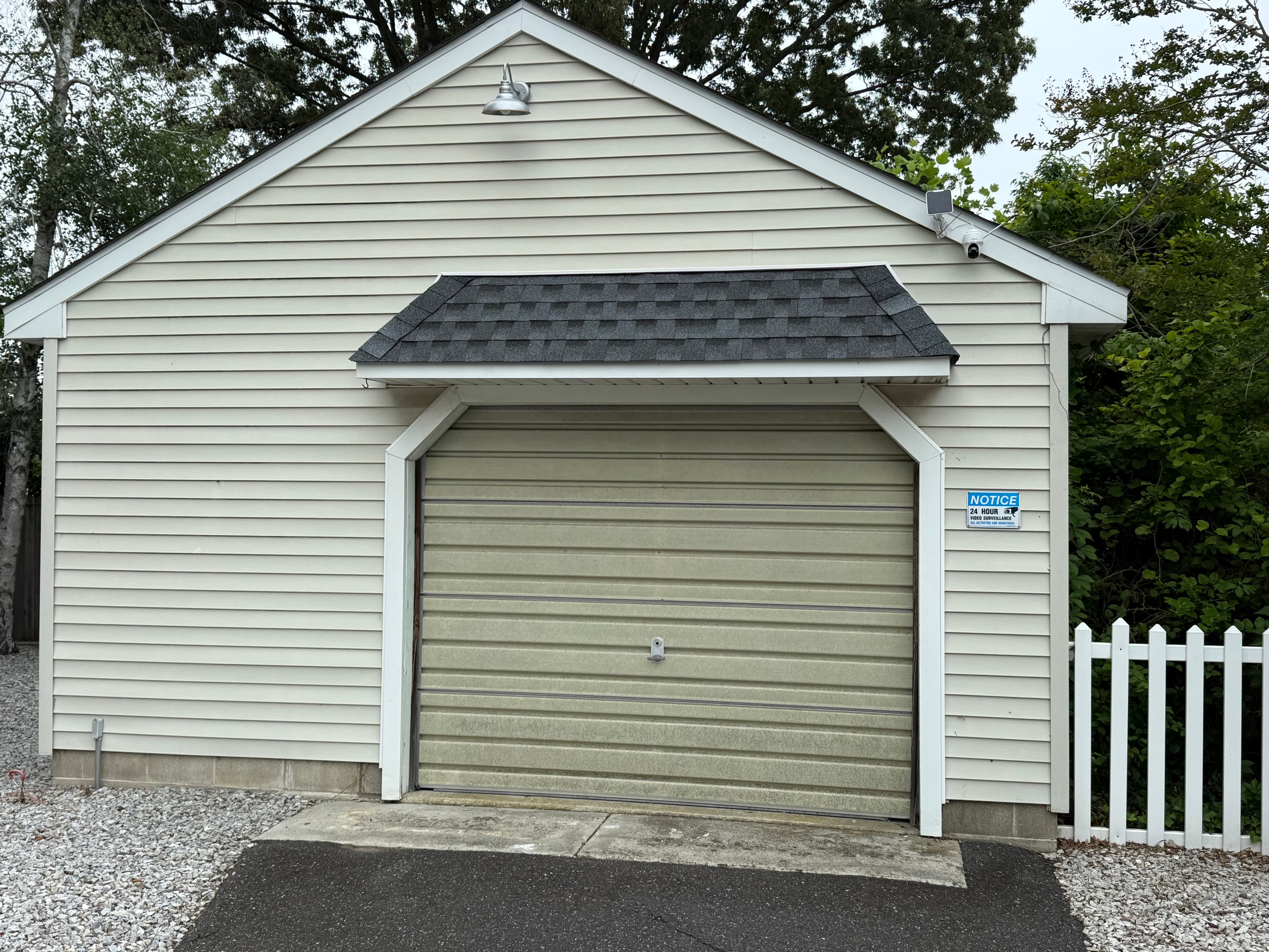 Driveway security camera 