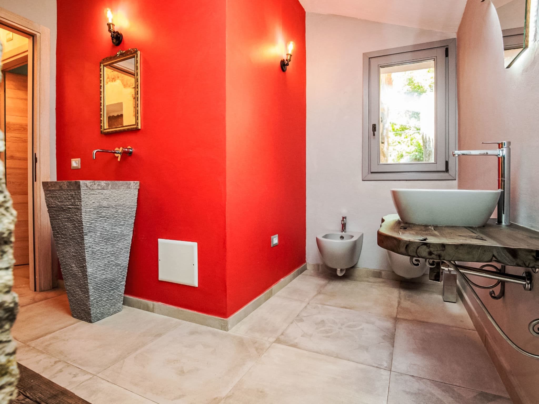 Bathroom / Wellness