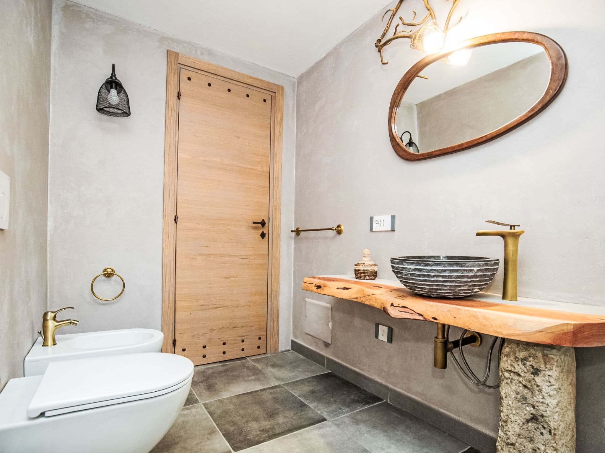 Bathroom / Wellness