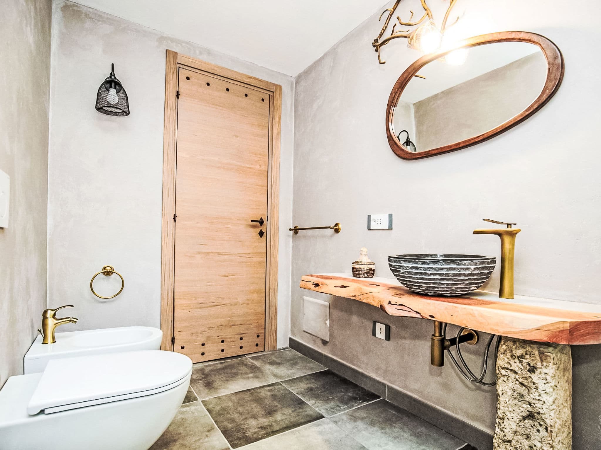 Bathroom / Wellness