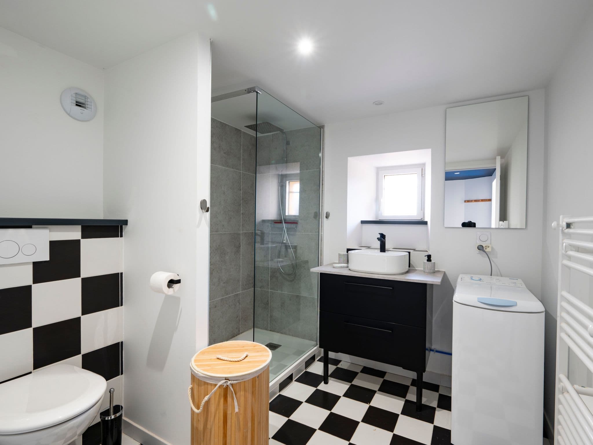 Bathroom / Wellness