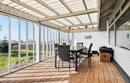 Schönes Ferienhaus mit Grill, Terrasse und Garten