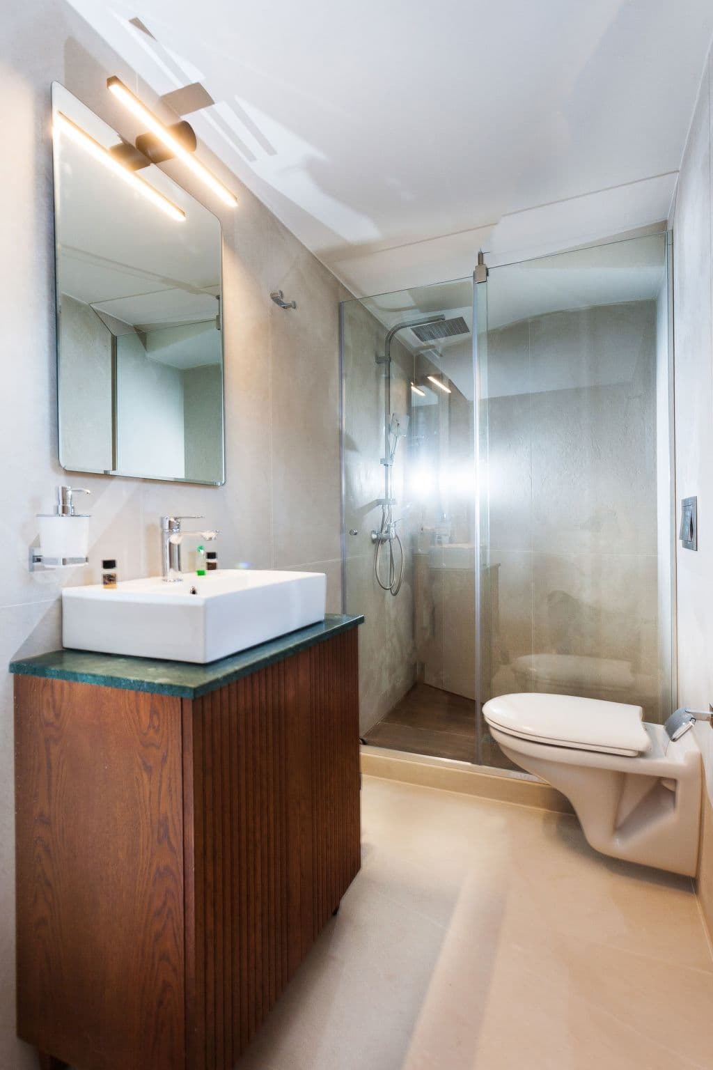 Bathroom / Wellness