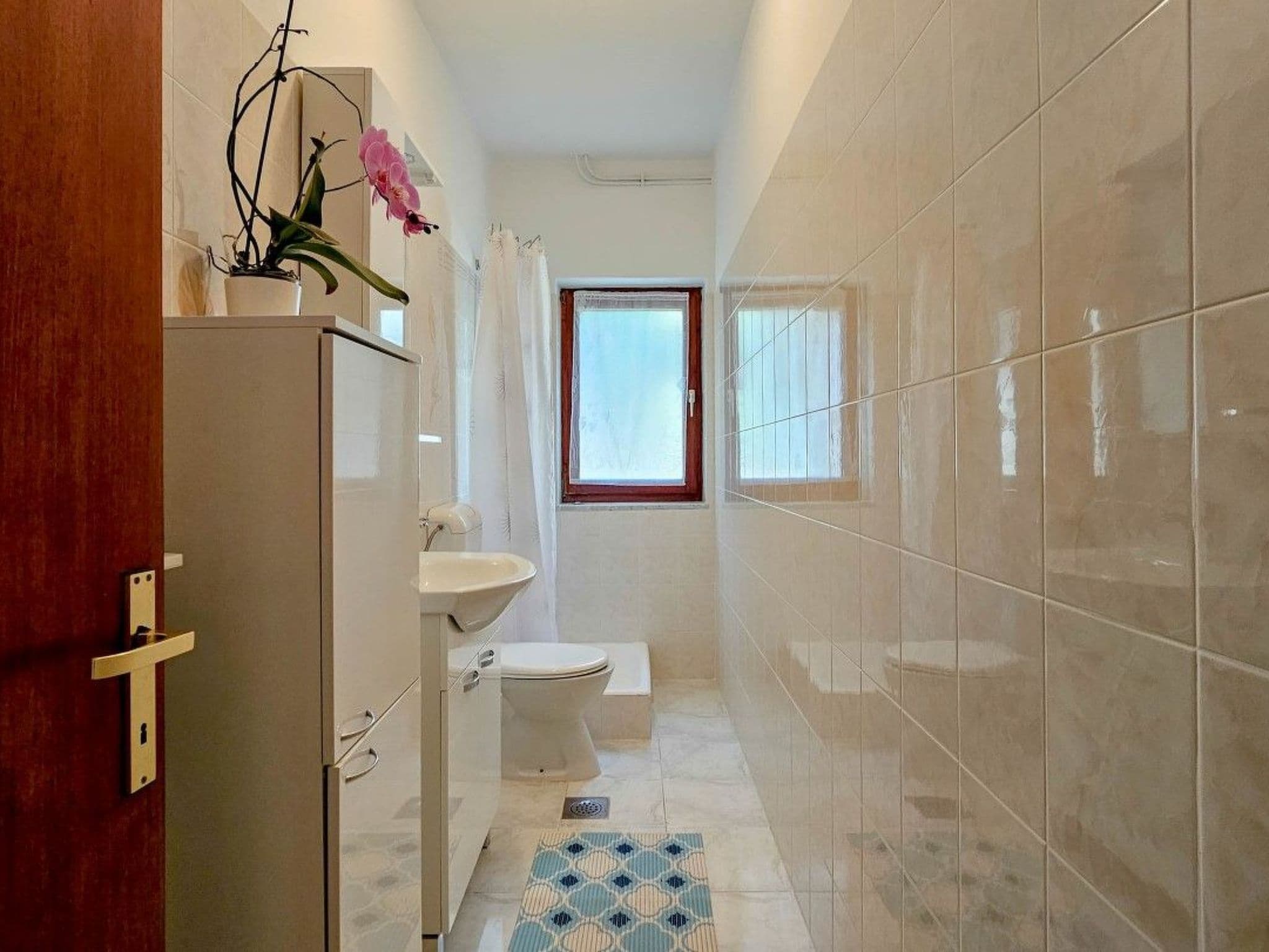 Gallery Image 18
