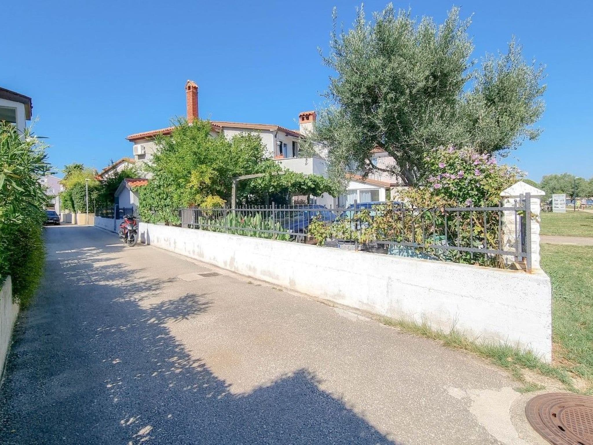 Gallery Image 15