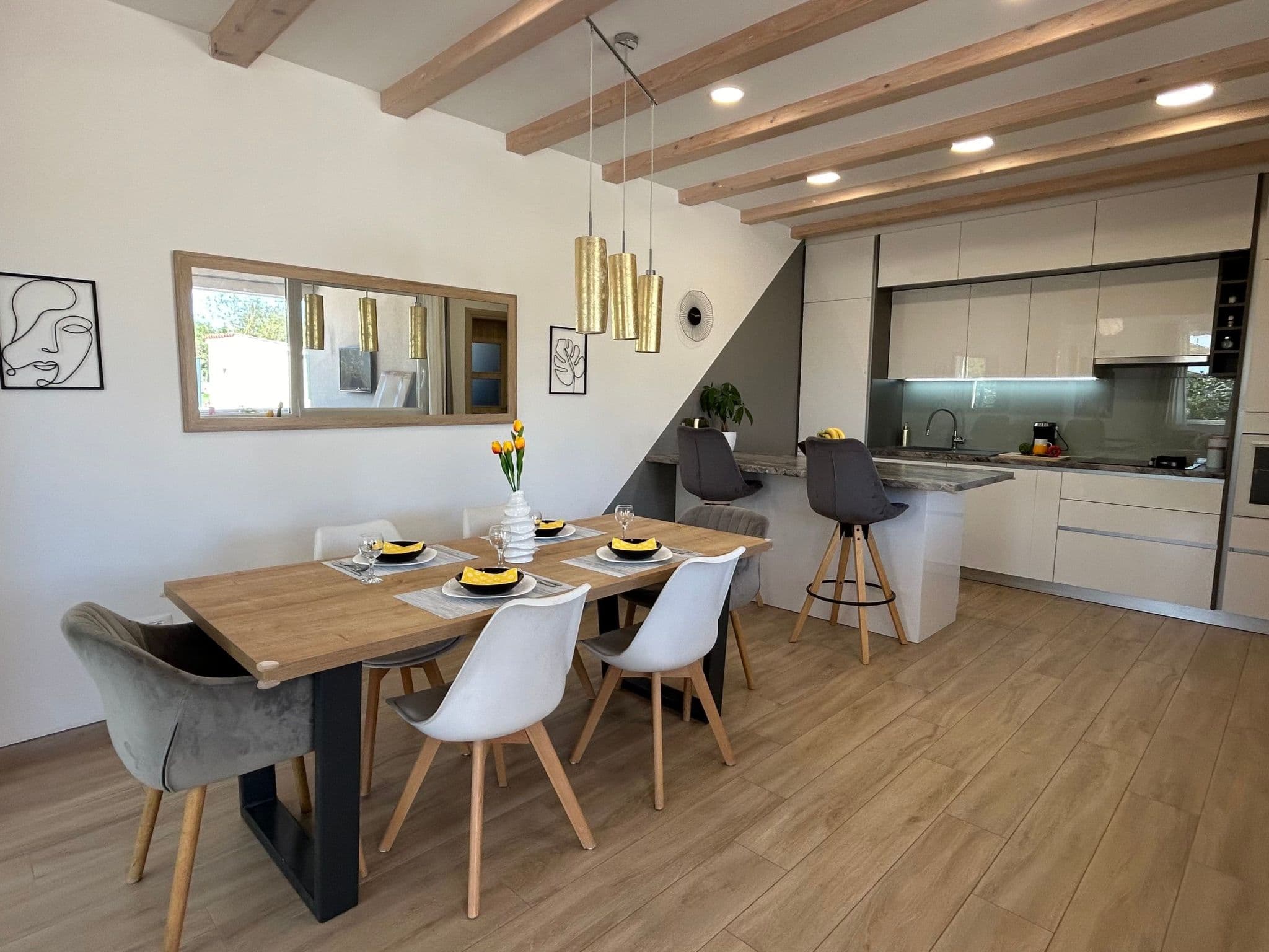 Kitchen / Dining Room