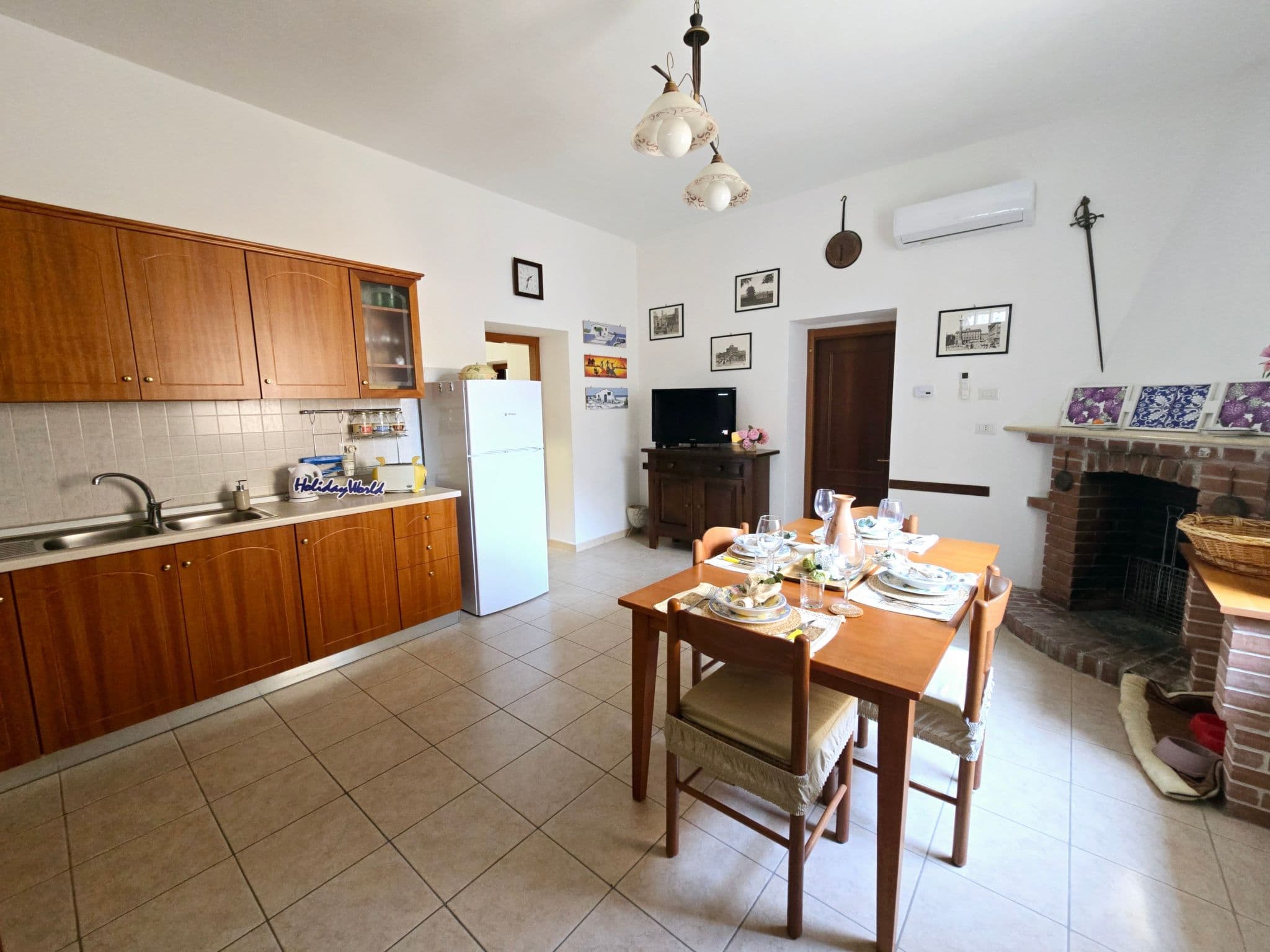 Kitchen / Dining Room