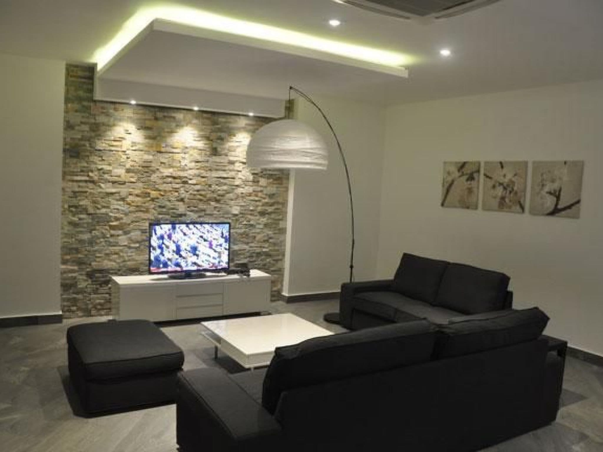 Gallery Image 12
