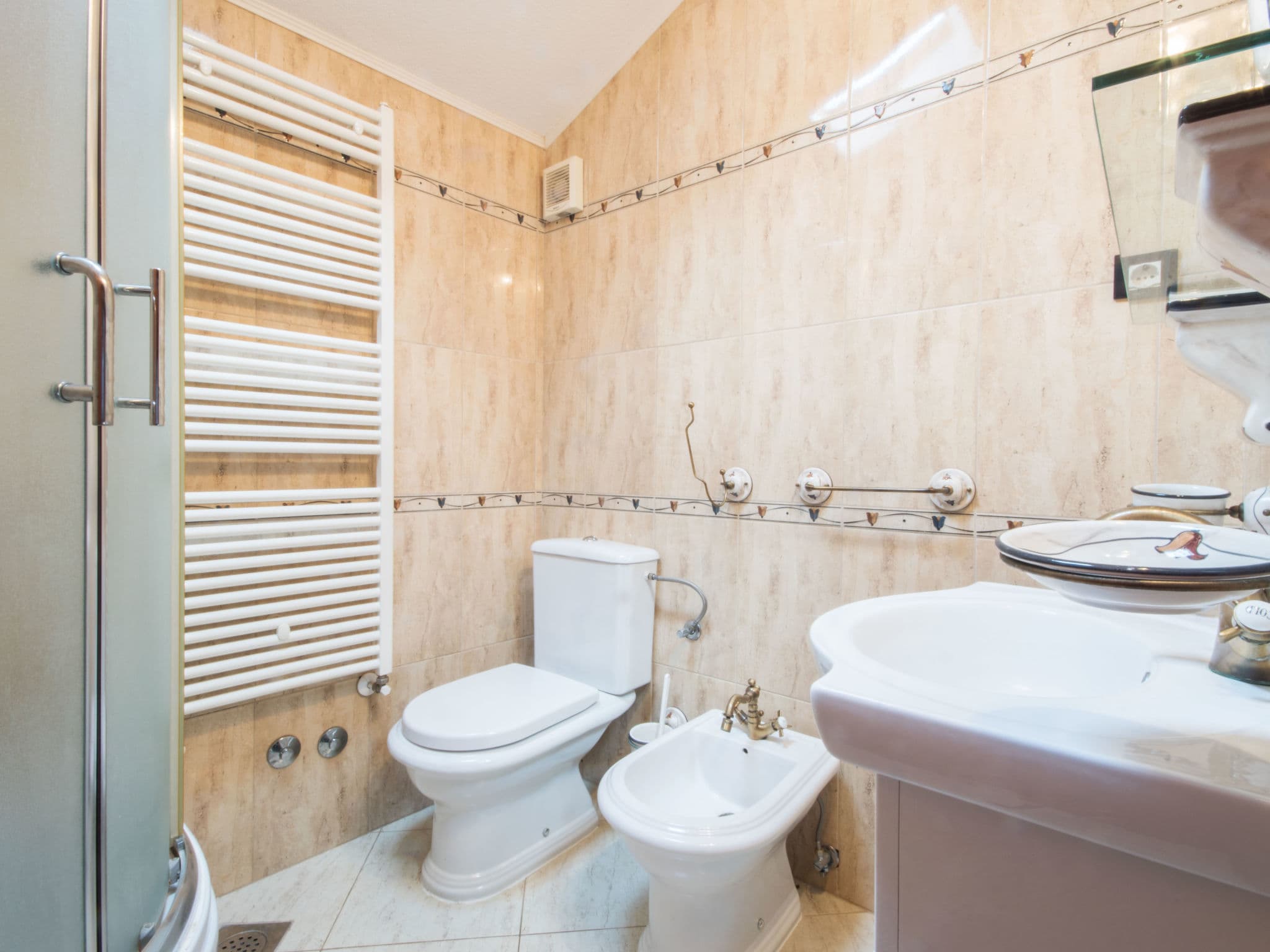 Bathroom / Wellness