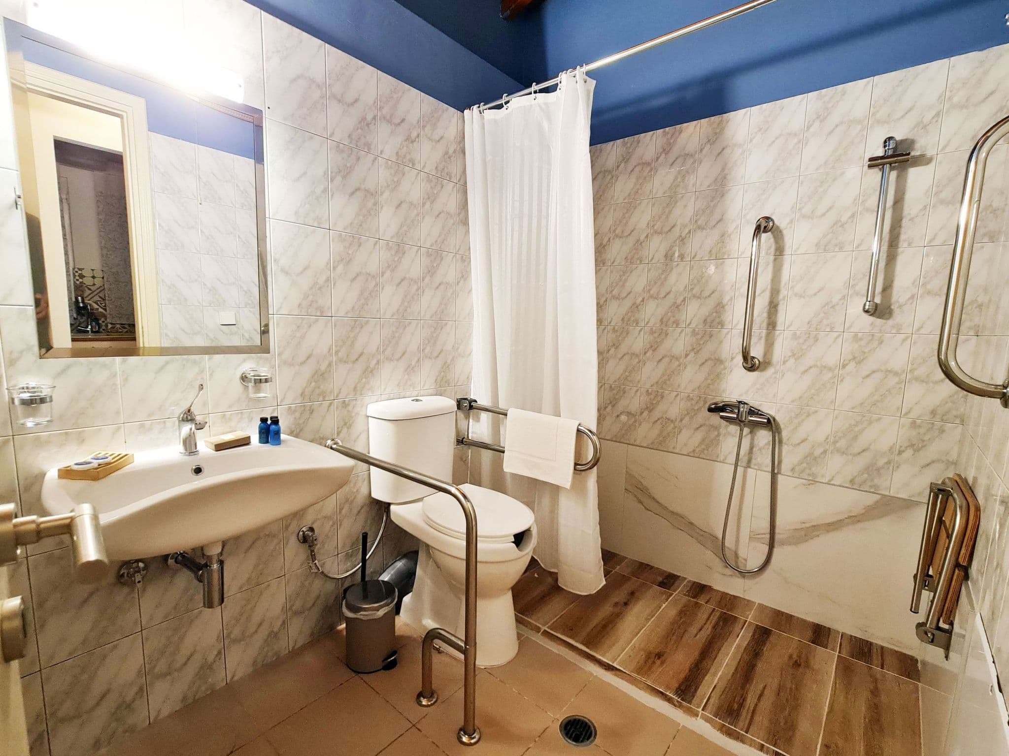 Bathroom / Wellness
