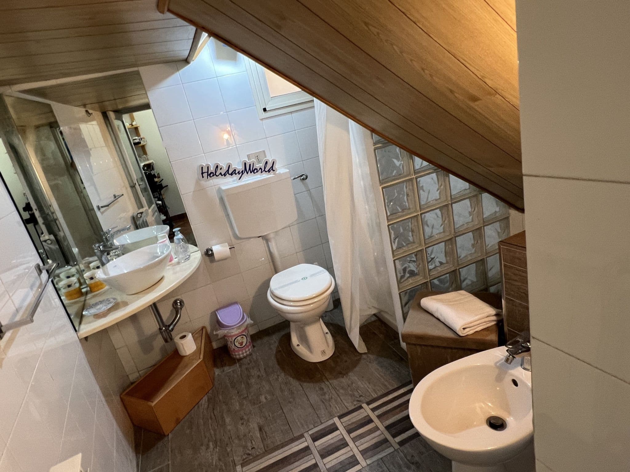 Bathroom / Wellness