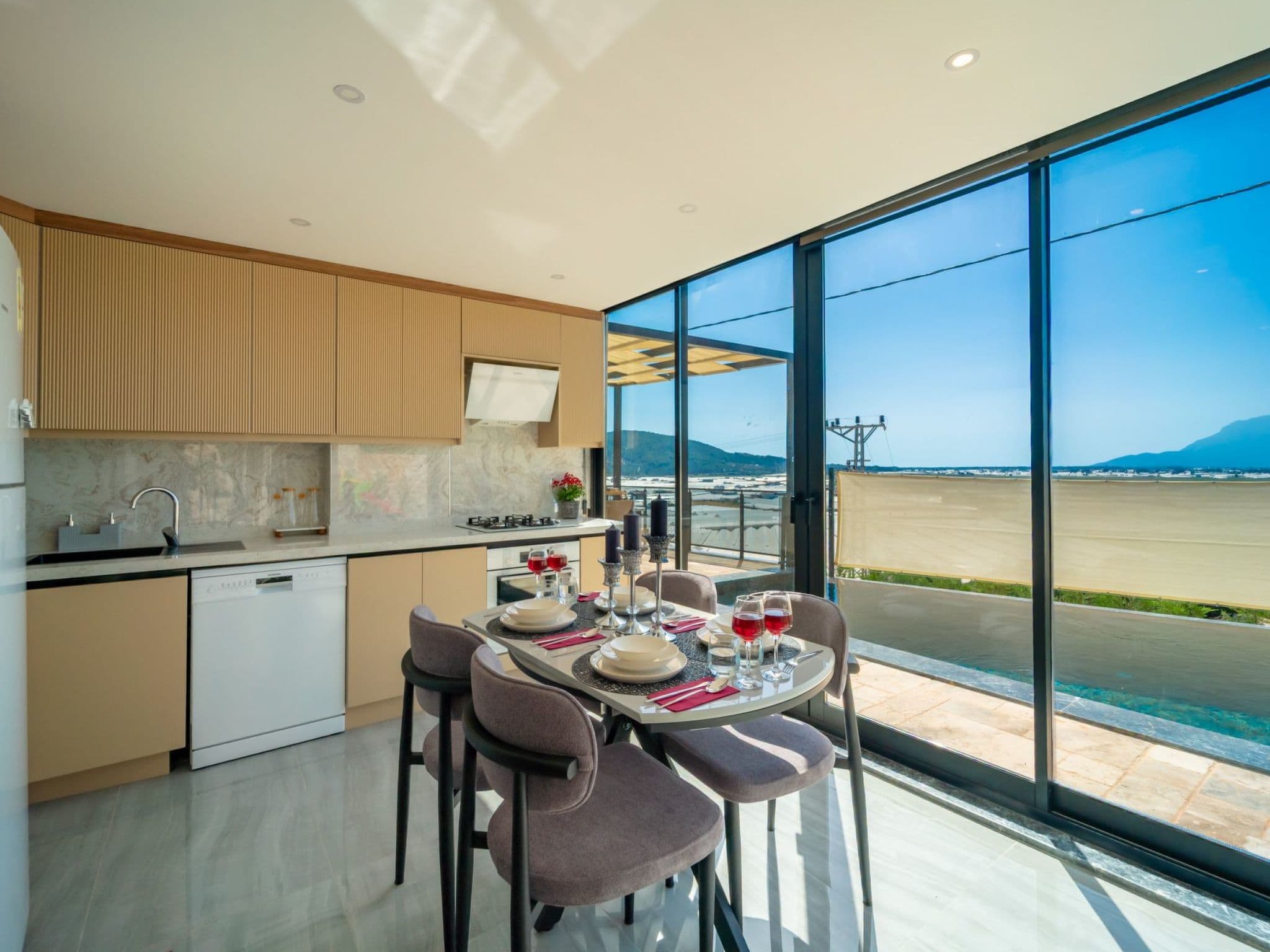 Kitchen / Dining Room