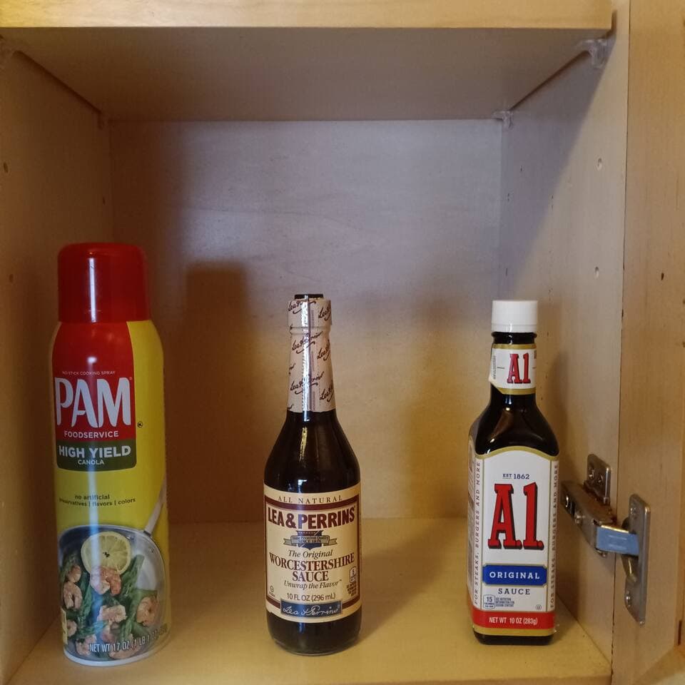 please help yourself to any cooking amenities you need.