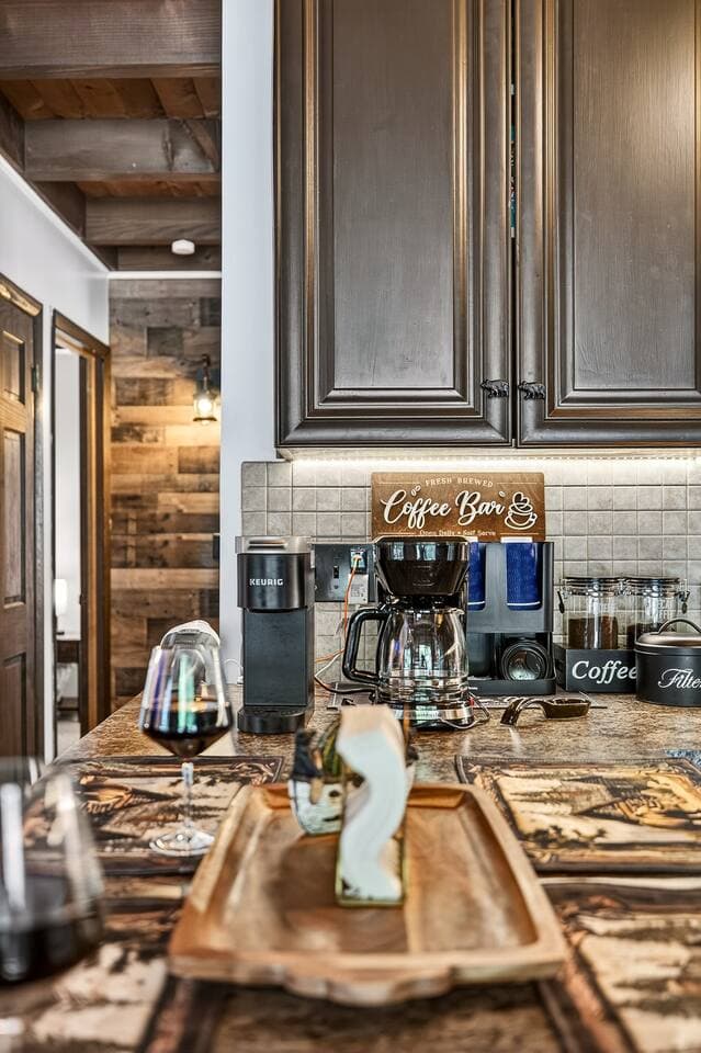 sit four people comfortably at the kitchen island