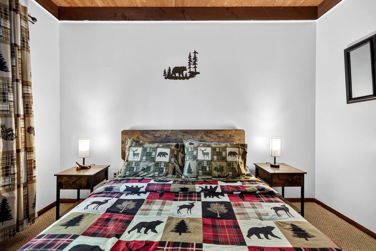 enjoy this comfortable queen size bed with memory foam gel mattress topper