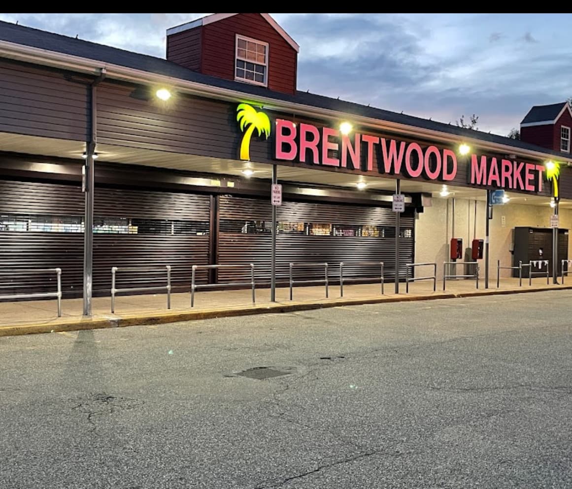  Grocery Stores, 2 minutes away