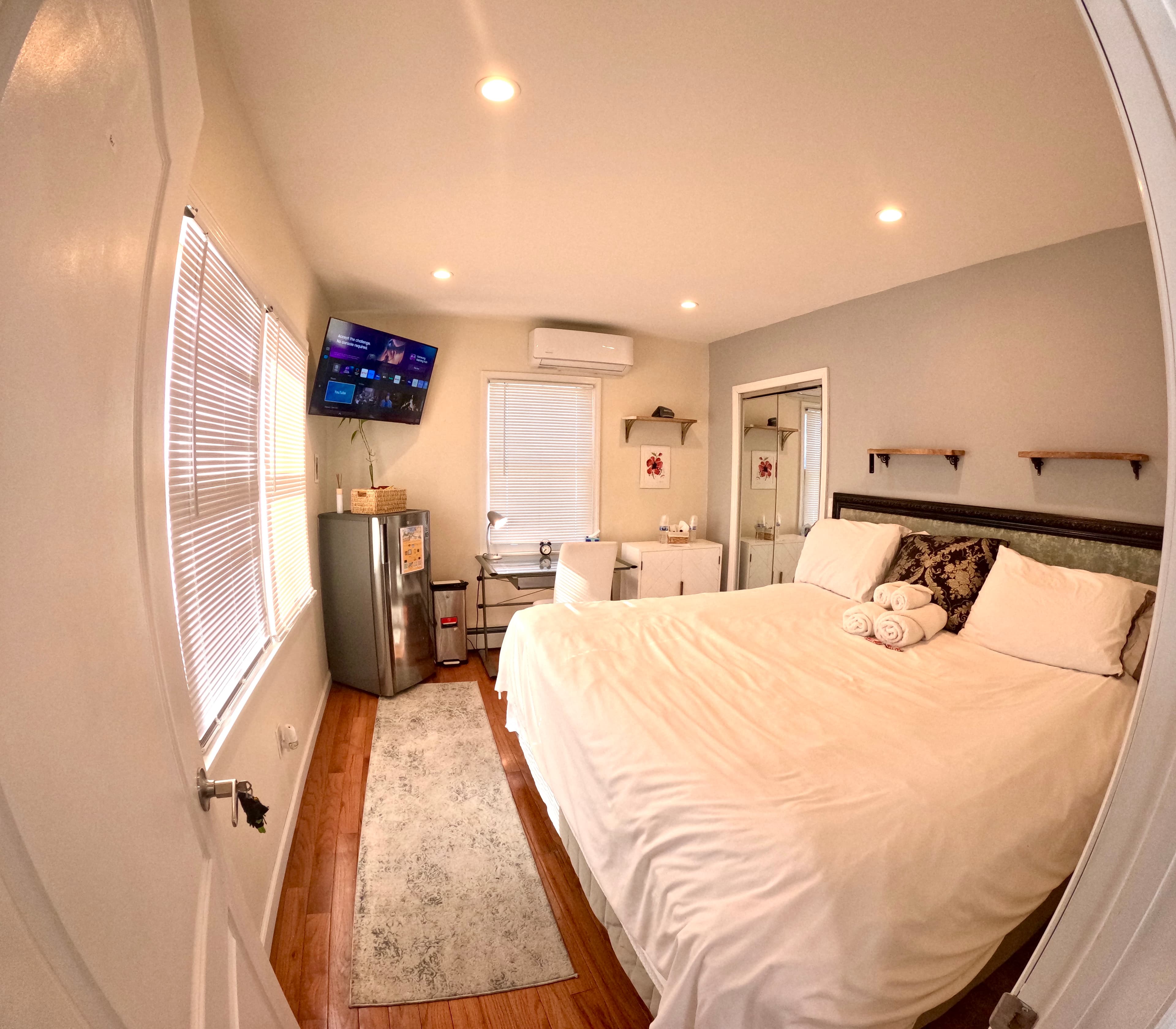King Bedroom (Room #1)