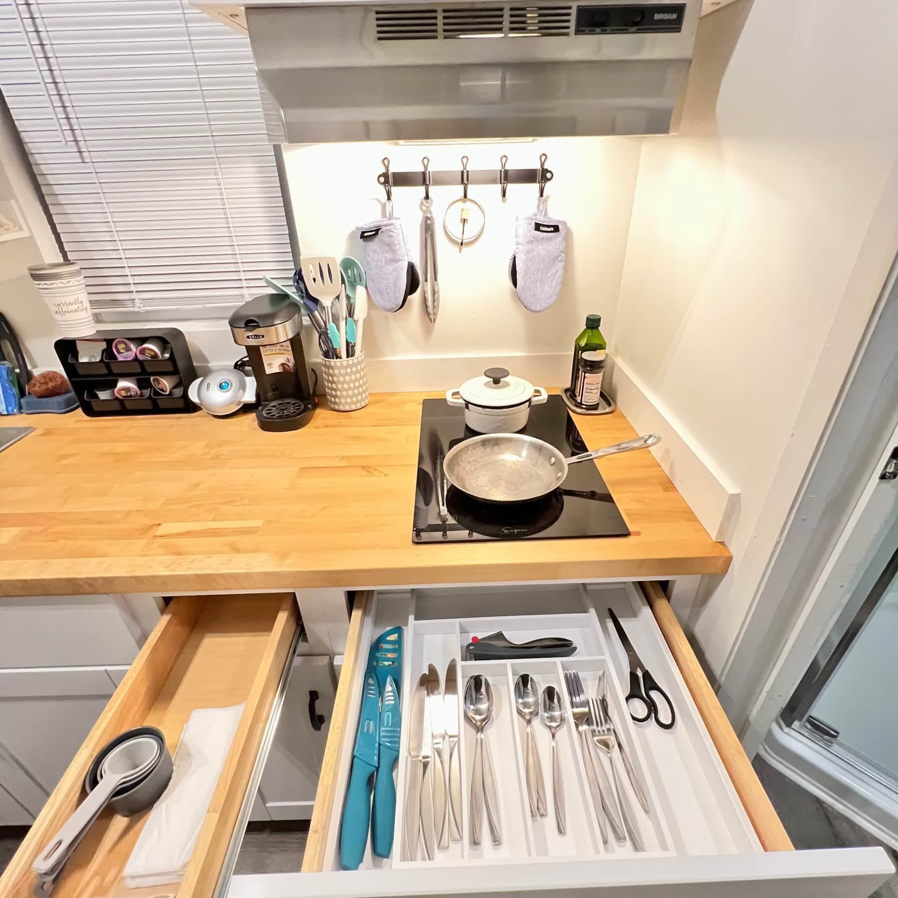 Induction Stove; Silverware and Cooking Utensil