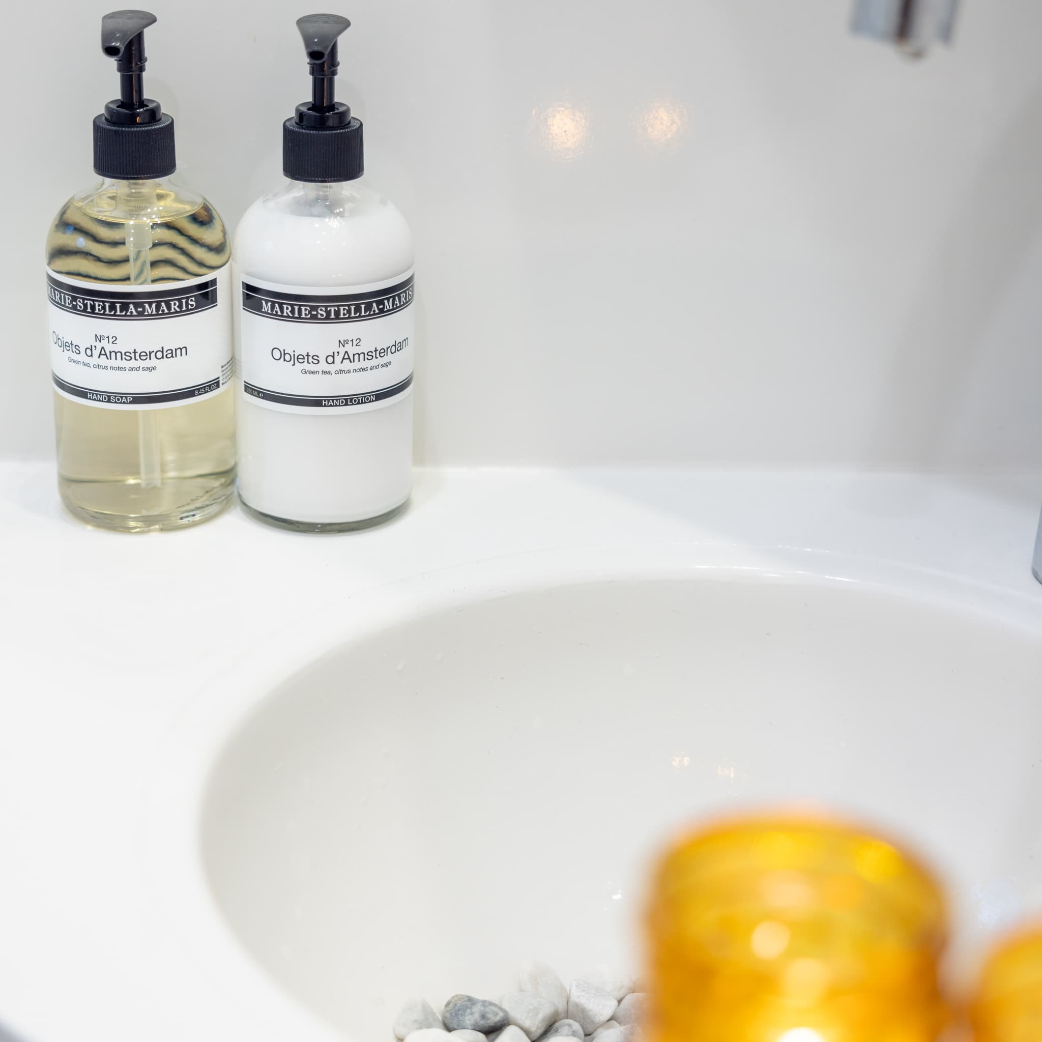 Marie Stella Maris - Objet d'Amsterdam. Your hands deserve the best. - Houseboat Amsterdam BB