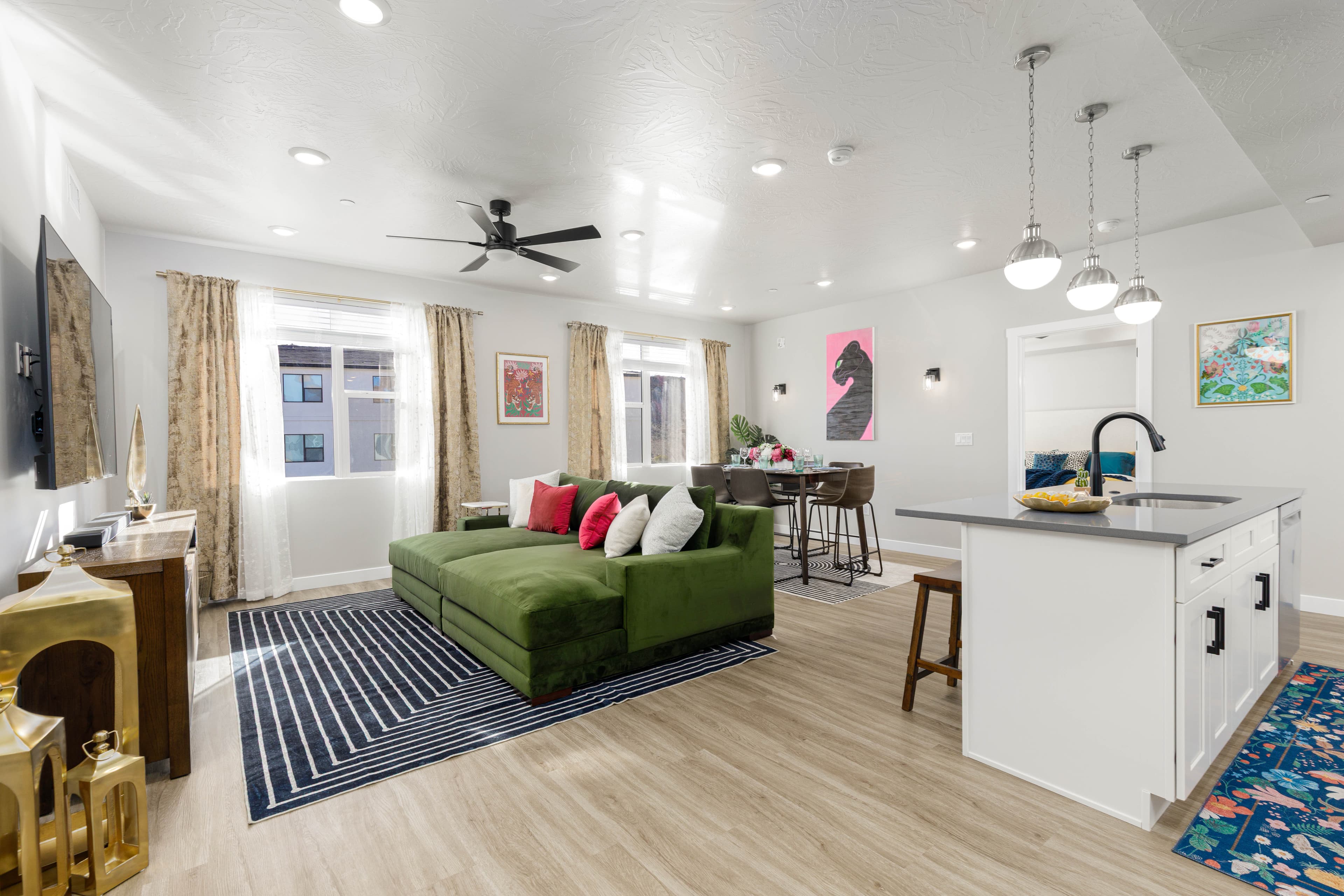 Living room and dining room layout