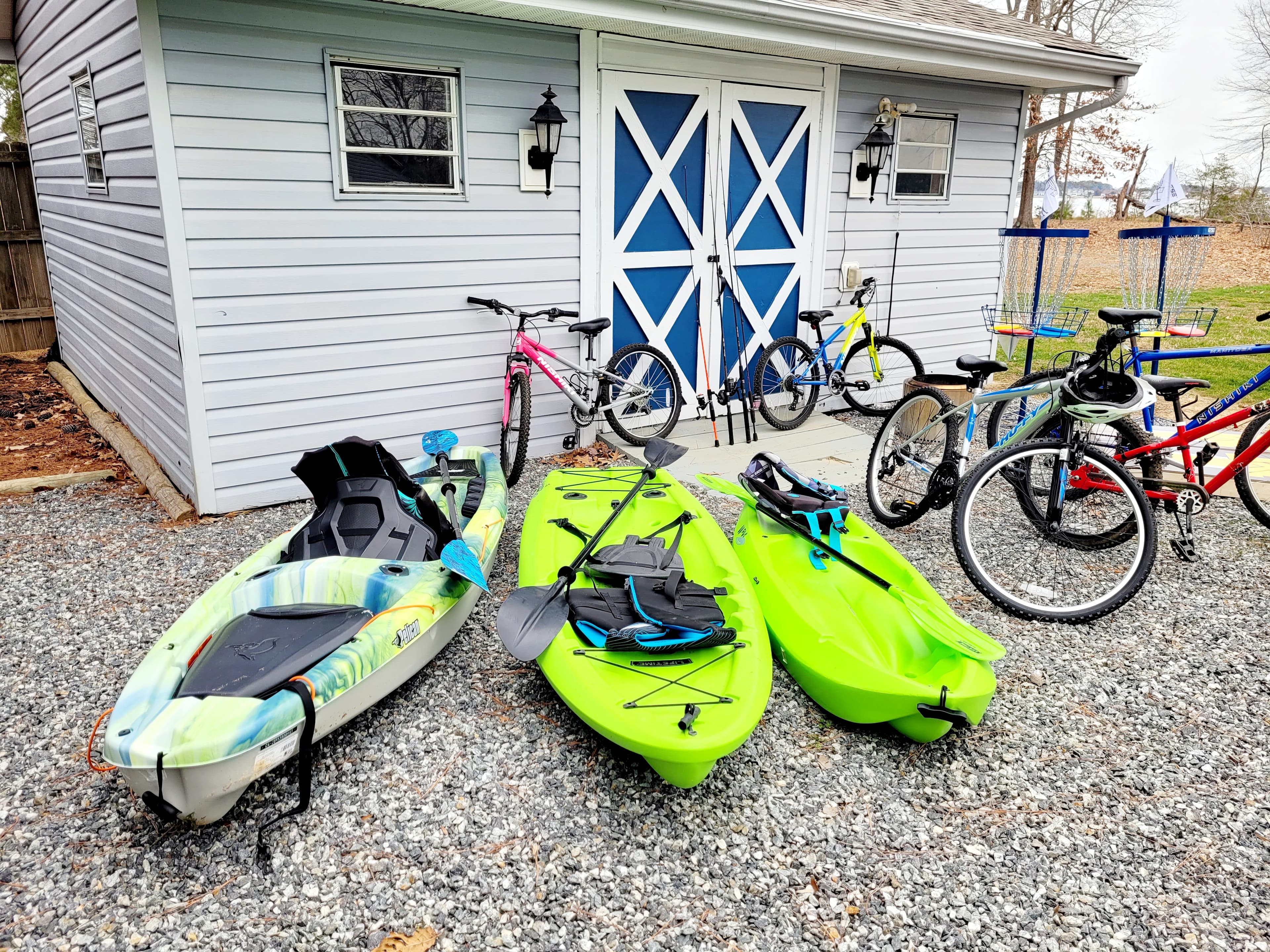 5 total kayaks - 2 tandem, adult, fishing and children’s kayaks. Life vests in all sizes.