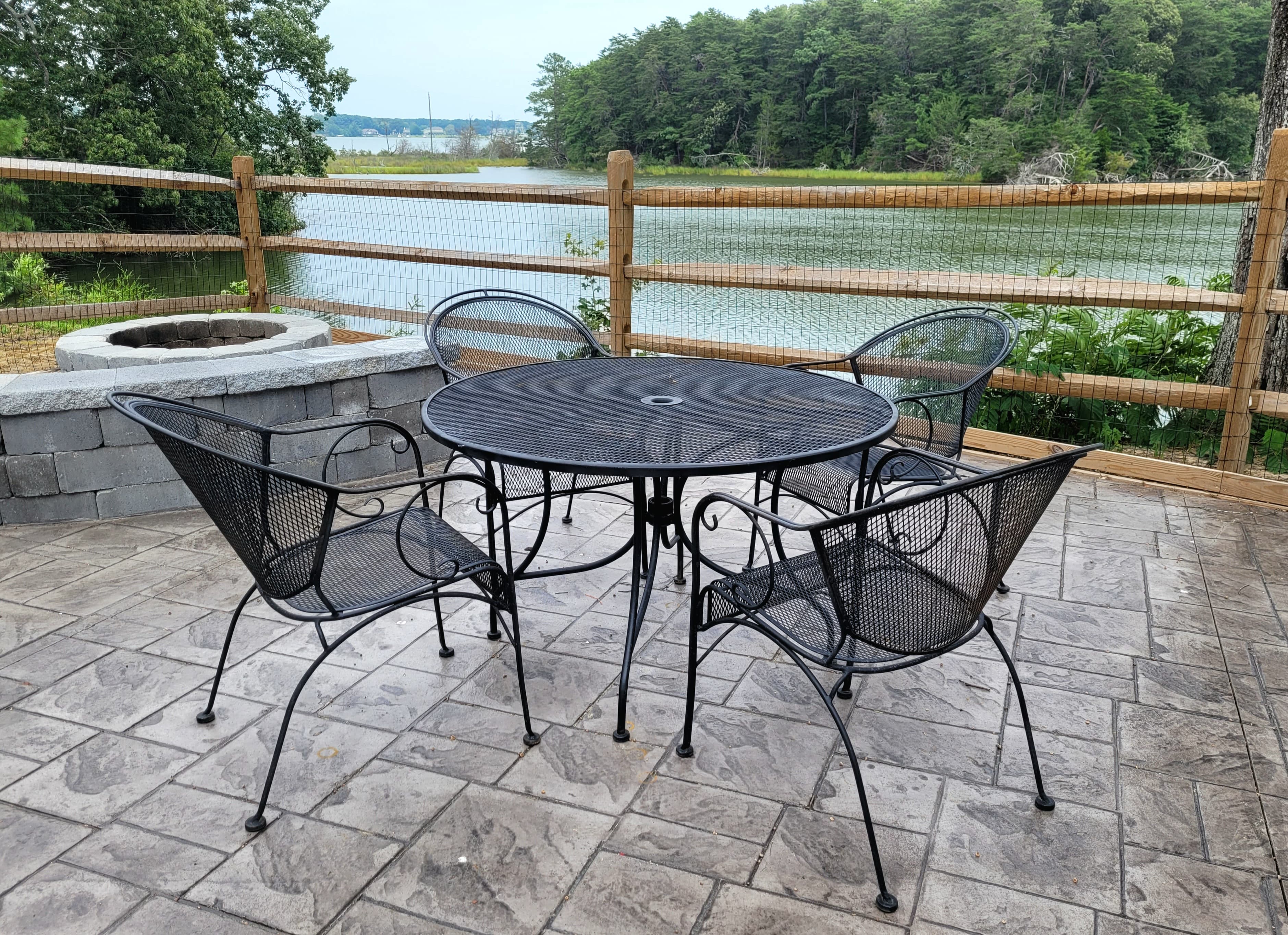 Waterfront dining