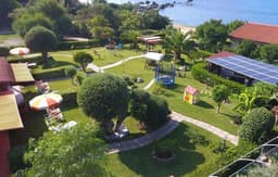 Luxus-Drei-Zimmer-Wohnungen mit großem Garten