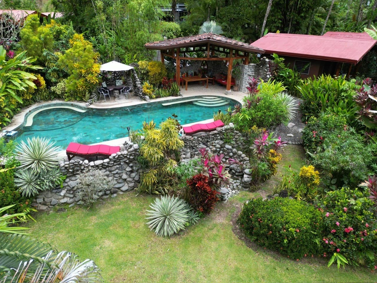 Casitas Del Rio Riverfront Nature Lodge vacation property in Costa Rica the pool area