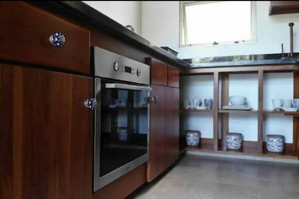 Fully equipped kitchen