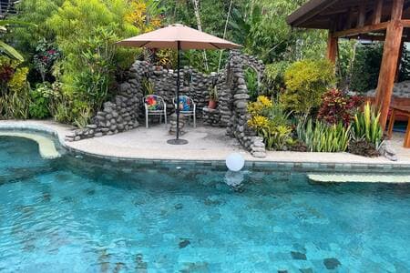 A romantic vacation home for nature lovers