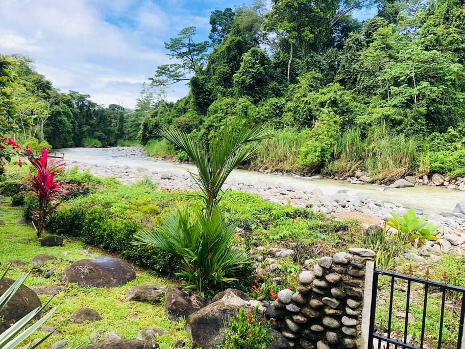 Riverside Nature Lodge yet close to the beach