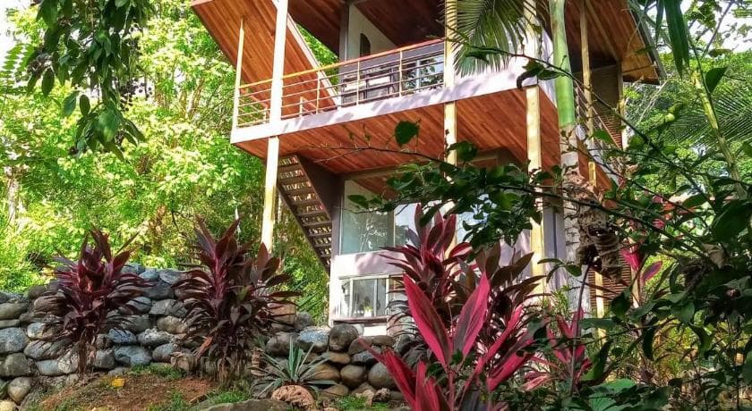 River front boutiqe hotel in Uvita Costa rica