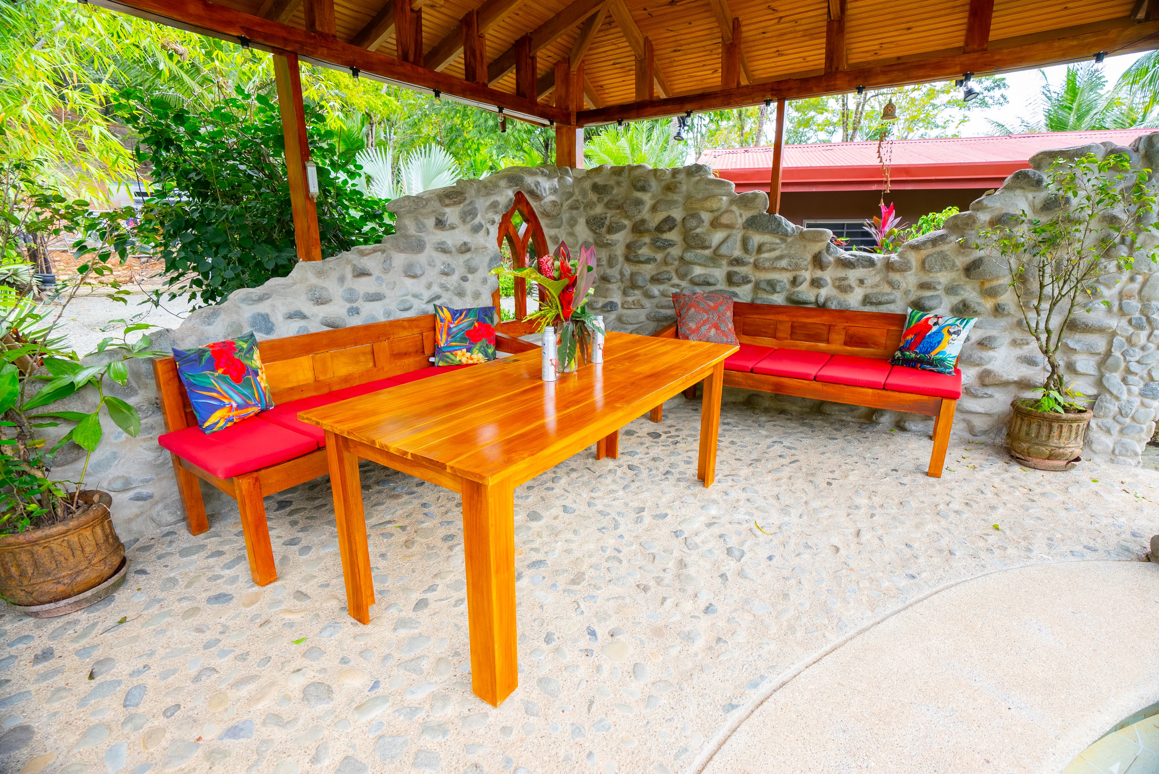 Large Covered Ranchero at the Pool offers perfect views for birdwatching