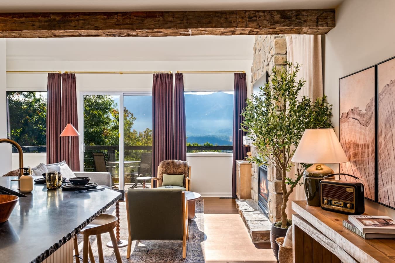 Romantic Fall Getaway | Hot Tub + Epic Views