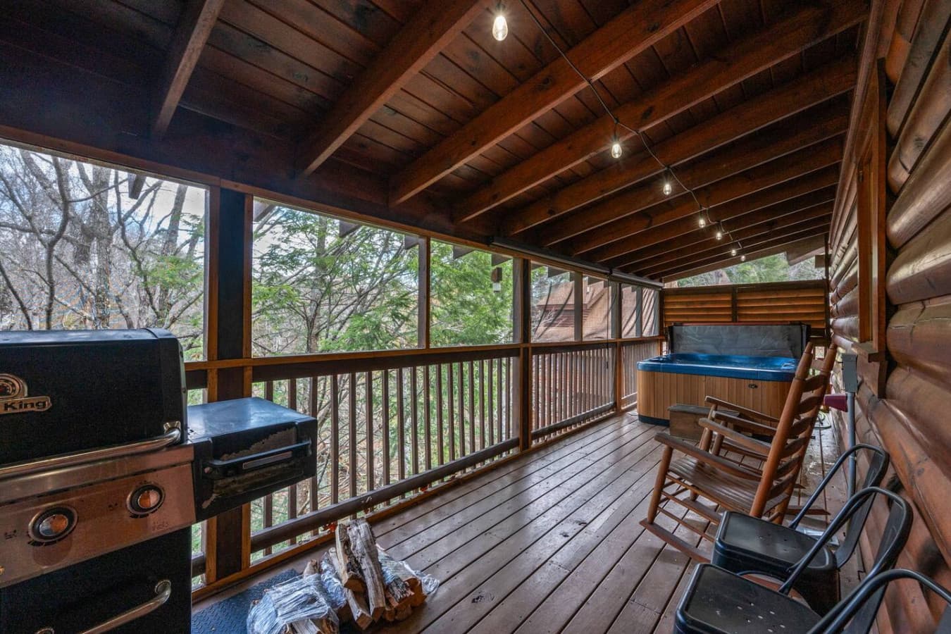 4-Bedroom Retreat with Hot Tub